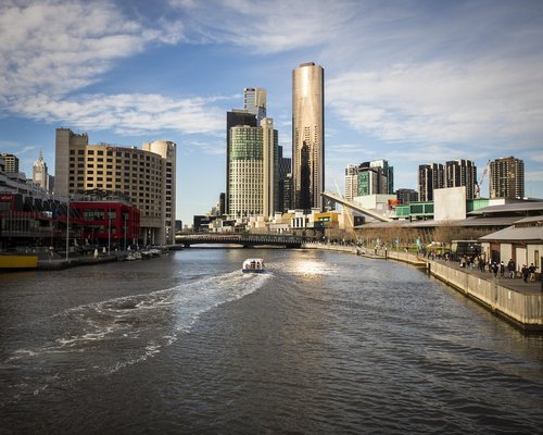 Melbourne city view showing Southbank area and Yarra River